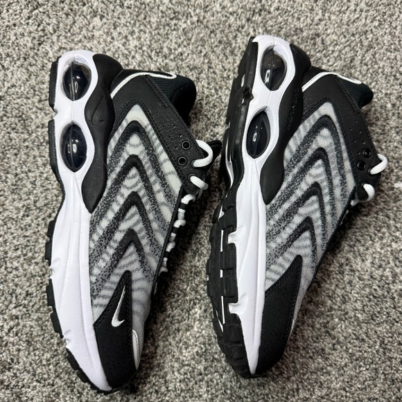 Nike Air Max TW - Picture 2 of 10